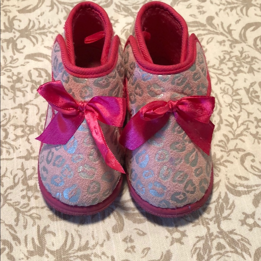 Rubber sole slippers
